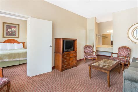 Days Inn by Wyndham Princeton | Princeton, WV Hotels