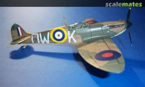 Supermarine Spitfire Mk Ia Airfix A B