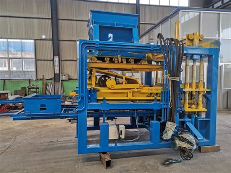 Qt Cement Block Machine Concrete Paver Block Making Machine China