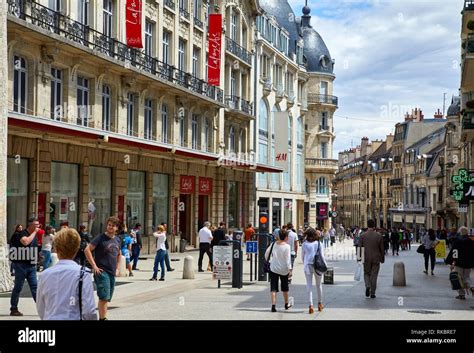 Rue Liberte Banque De Photographies Et Dimages Haute R Solution Alamy