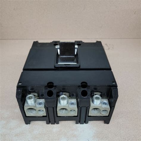 Fpe Njl3400 3p 400a Amp 600v Ac Molded Case Circuit Breaker Ebay