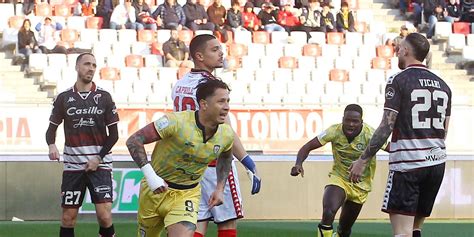 Playoff Serie B Il Pronostico Di Cagliari Bari