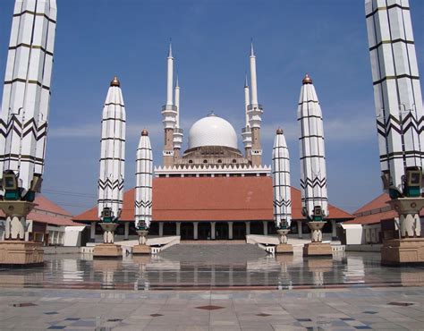 Masjid Agung Jawa Tengah Fariddharma