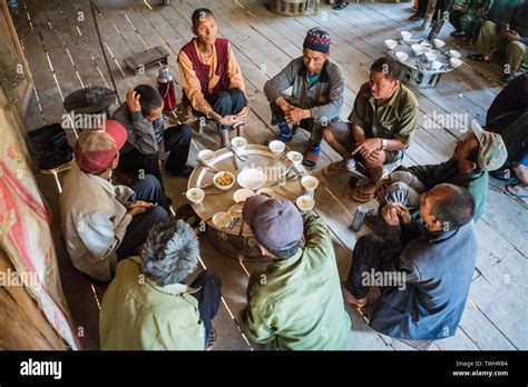 Akha Laos Hi Res Stock Photography And Images Alamy
