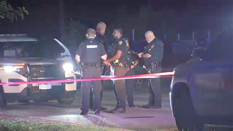 Se Houston Stabbing Verbal Fight Turns Fatal After Woman Stabs Man At