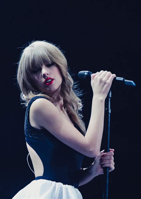 Taylor Swift, 'Red (Taylor's Version)': Album Review