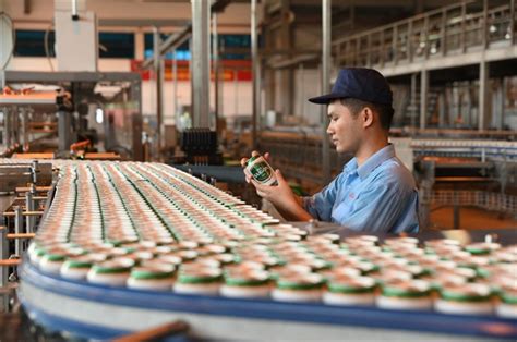 Sabeco Sees Profit Up 37 Per Cent Greeting Vietnam