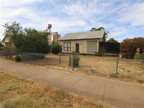 high street charlton vic  property details