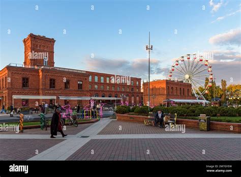 Lodz Poland 29 September 2022 People Visit The Inner Square Of