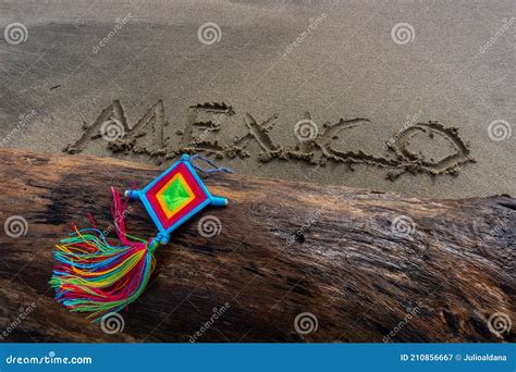 Mandala Ojo De Dios M Xico Artesan A Huichol En Tronco En Playa