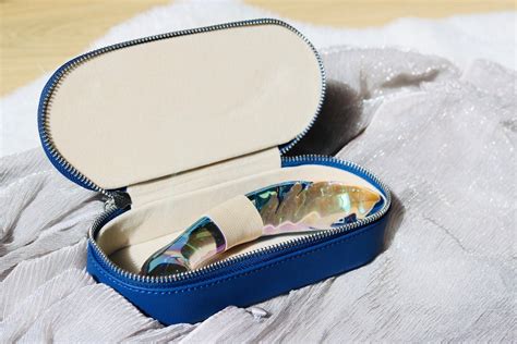 Kalii De Biird Un Poderoso Dildo De Cristal Inspirado En La Naturaleza Hay Una Lesbiana En Mi