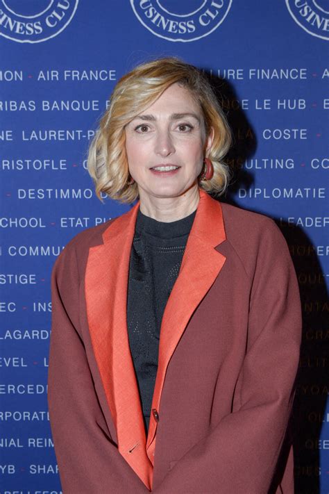 Photo Et Qui Concerne L Un De Ses Fils Exclusif Julie Gayet