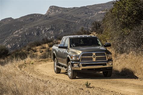 2016 Ram Heavy Duty Trucks Get 900 Lb Ft Of Torque From The Cummins 6 7l Diesel Carscoops