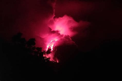 Indonesia Evacuates Thousands on Flores Island After Volcano Spews ...