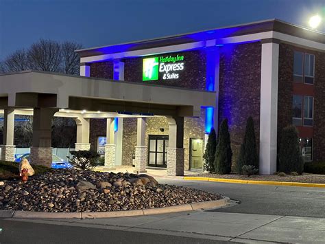 Holiday Inn Express & Suites Eden Prairie - Minneapolis Hotel by IHG