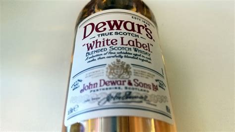 Dewar’s White Label Blended Scotch Whisky – Malt