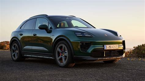 Новые версии Porsche Macan Ev фото характеристики и базовая цена