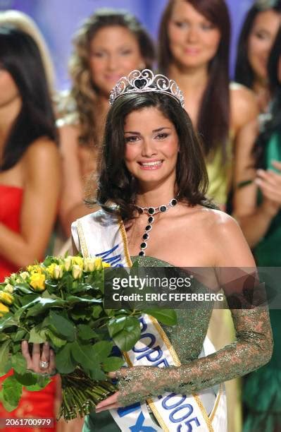 Just Beauty Queen Photos and Premium High Res Pictures - Getty Images