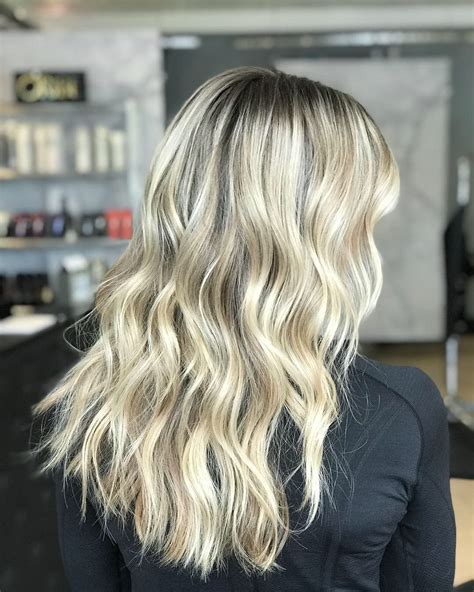 Blonde Hair Dimensional Blonde Babylights Silvie Hair Studio Instagram Carlyhavilandstyles