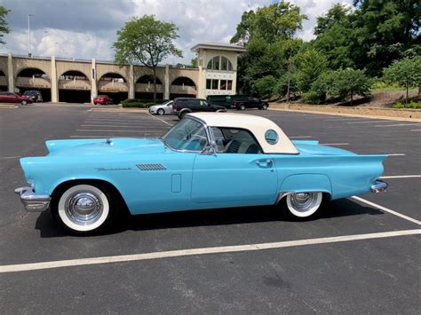 1957 Ford Thunderbird Midwest Car Exchange