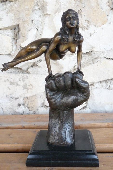 Jolie Sculpture En Bronze érotique Sur Un Socle En Marbre Catawiki