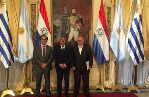 Mundial 2030 Argentina Uruguay Y Paraguay Firmaron Acuerdo Por La