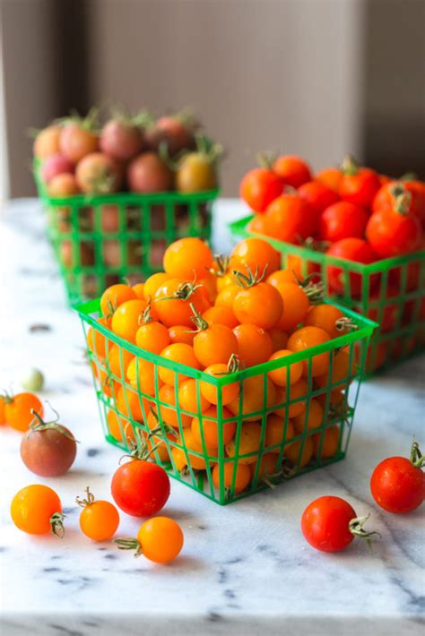 Cherry Tomato Nectarine And Mozzarella Salad Baking The Goods