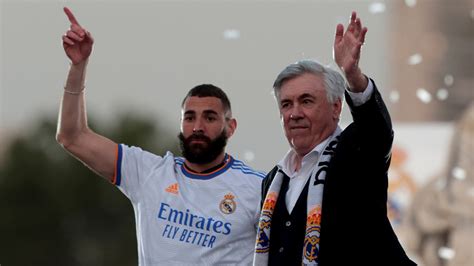 كارلو أنشيلوتي لاعب ريال مدريد يستطيع أن يدخل التاريخ كأول مدرب يصل إلى