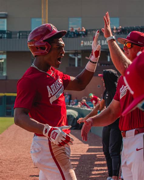 Five-run 7th inning ⤵️... - Arkansas Razorback Baseball | Facebook