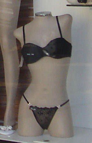 Um Modelo De Lingerie Para Cada Estilo De Noiva