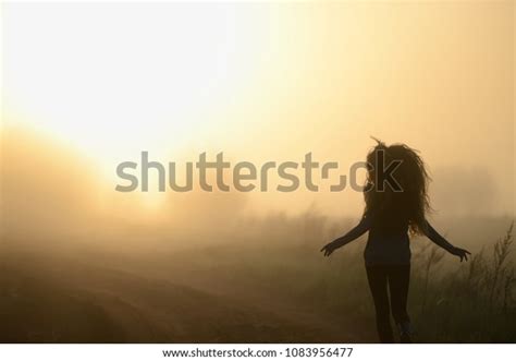 Beautiful Girl Wheat Field Topless Nude Foto De Stock