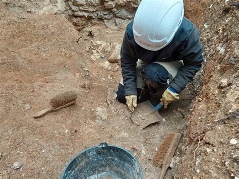 Nogent le Rotrou des fouilles archéologiques menées au château des