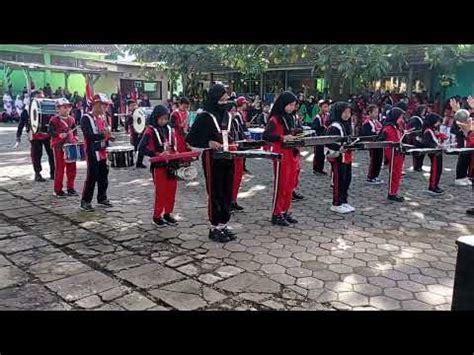 Penampilan Ekstrakurikuler Drums Band Sdn Girimoyo Youtube