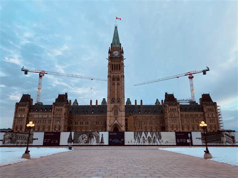 Canada’s Parliament Building – Glen Canning