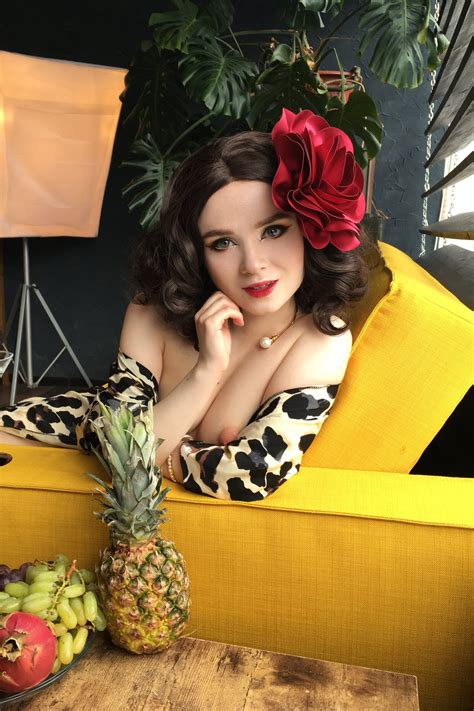 TW Pornstars Pic Rainbow Satanica Twitter Backstage With A Hot Photoshoot Like This