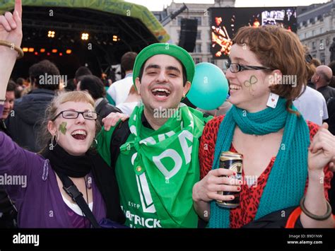 St Patricks Day Celebrations In Trafalgar Square Stock Photo Alamy