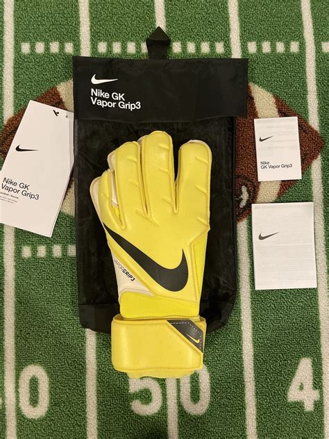 Nike GK Vapor Grip3 ACC Soccer Goalkeeper Gloves Yellow CN5650 765 Men