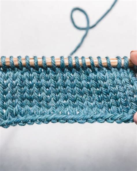 How To Knit Stockinette Stitch For Beginners Sarah Maker