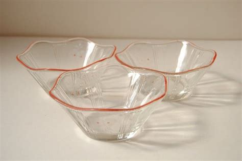 Items similar to Vintage glass dessert bowls on Etsy