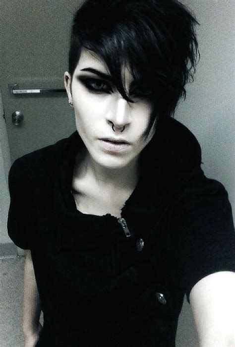 GruesomeCutesome - L'ORIGINAL | Cute emo guys, Cute emo boys, Goth guys