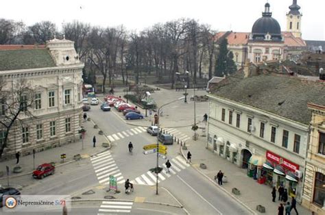 Sremska Mitrovica (English)