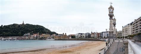 Vistas A La Playa De La Concha Bay Y Casas Frente Al Mar En San