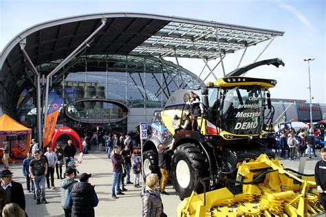 Targi Agrotech W Kielcach Startuj W Najbli Szy Pi Tek Traktor