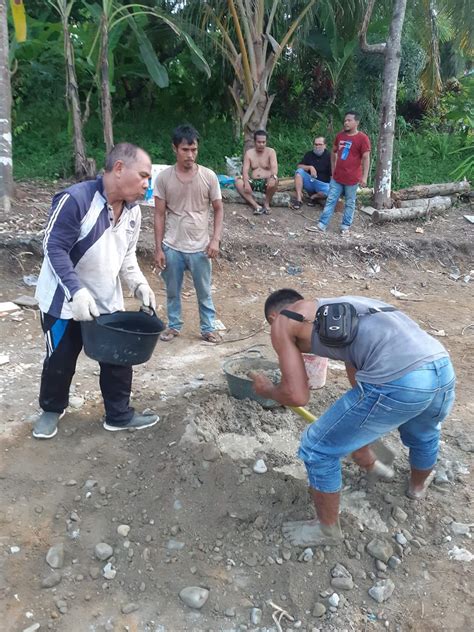 Warga Rt 26rw 08 Pasir Putih Bungo Goro Bangun Pos Kamling Dan Sarana