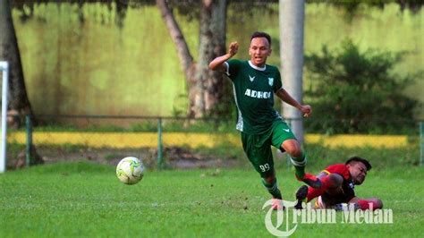 Berita Foto PSMS Medan Menang Tipis Melawan Gumarang FC Dalam