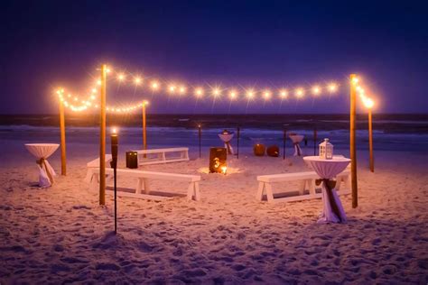 Romantic And Intimate Beach Party Set Up Beach Dinner Beach Party Beach