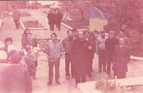Цікавий експонат: український прапор з могили Івана Сірка