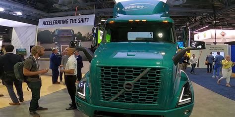 Volvo Trucks Touts Vnr Electric Sales Battery Circularity Initiatives