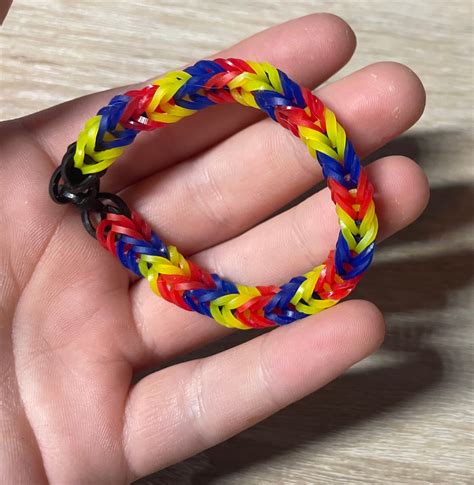 Set Of Three Fishtail Rainbow Loom Bracelets In Primary Colors Etsy