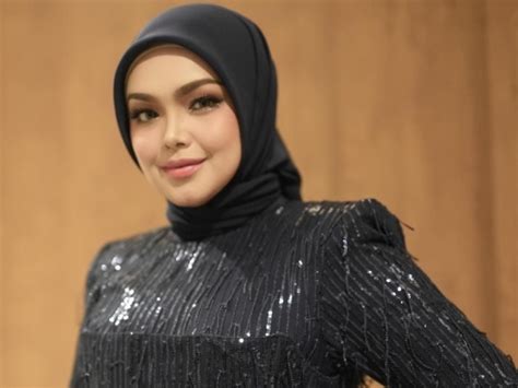 Siti Nurhaliza Moved By Malaysians Praise Of Her Ar Rahman Concert